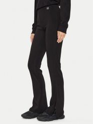 Hugo Spodnie materiałowe Naessa 50517459 Czarny Slim Fit. Czarne spodnie materiałowe Hugo, bez wzorów, z materiału. Za 319.99 zł.