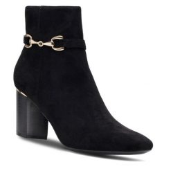Botki Clara Barson. Czarne botki Clara Barson, bez wzorów, bez obcasa, na słupku, bez zapięcia. Za 149.99 zł.