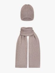 Szara czapka i szalik z domieszką wełny. Szare szaliki i kominy Ryłko, bez wzorów, z tkaniny. Za 179.99 zł.
