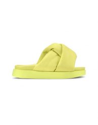Klapki damskie Inuikii SOFT CROSSED. Białe klapki Inuikii, bez wzorów, bez obcasa, bez zapięcia. Za 469.99 zł.