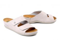 DR. BRINKMANN 700777-08 beige, klapki damskie. Brązowe klapki Dr. Brinkmann, bez wzorów, ze skóry, bez obcasa, bez zapięcia. Za 195.42 zł.