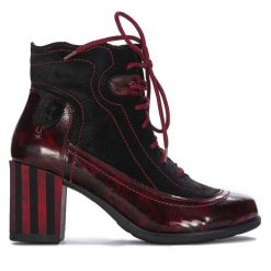 Botki Maciejka. Czarne botki Maciejka, bez wzorów, bez obcasa, na słupku, bez zapięcia. Za 449.99 zł.