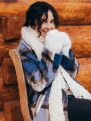 Dwurzędowy płaszcz oversize - wielobarwny. Płaszcze Reserved, l, bez wzorów, z tkaniny, bez kaptura. W wyprzedaży za 179.99 zł.