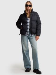Kurtka damska ocieplana czarna Alexis 906. Czarne kurtki BIG STAR, na jesień, l, bez wzorów, z dresówki, eleganckie, bez kaptura. W wyprzedaży za 329.99 zł.