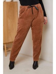 Curvy Lady Spodnie dresowe w kolorze jasnobrązowym rozmiar: 40/42. Brązowe spodnie dresowe Curvy Lady, bez wzorów, z dresówki. Za 119.15 zł.