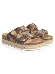 Sunbay Klapki w kolorze złoto-beżowym rozmiar: 39. Brązowe klapki Sunbay, bez wzorów, ze skóry, klasyczne, z otwartym noskiem, bez obcasa, na platformie, bez zapięcia. Za 130.99 zł.