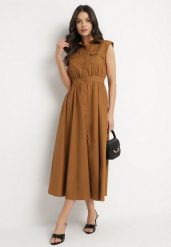 Brązowa Bawełniana Koszulowa Sukienka z Ozdobnymi Kieszonkami Savarette. Brązowe sukienki Born2be, na co dzień, l, bez wzorów, z bawełny, eleganckie, bez kołnierzyka, bez ramiączek, koszulowe. Za 139.99 zł.