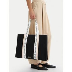 Torebka Nine West. Czarne shopper bag Nine West, bez wzorów, bez dodatków. Za 279.99 zł.