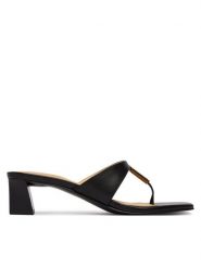 Guess Japonki FLJYZA LEA03 Czarny. Czarne japonki Guess, z aplikacjami, ze skóry. Za 559.99 zł.