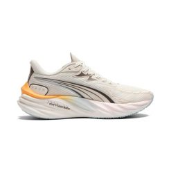 Damskie buty do biegania Puma Velocity Nitro 4 RC. Białe buty do biegania Puma, bez wzorów, z materiału, bez zapięcia, do biegania. Za 470.91 zł.