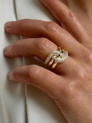 DI GIORGIO Pozłacany pierścionek z cyrkoniami rozmiar: 56. Żółte pierścionki DI GIORGIO, z cyrkonią, pozłacane. Za 242.13 zł.