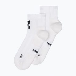 Skarpety On Core Run Mid 2. Białe skarpetki On, bez wzorów, z bawełny. Za 159.99 zł.