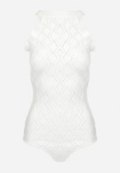 Białe Body z Wiskozy o Tłoczonej Fakturze Idolina. Białe body i gorsety Born2be, bez wzorów, z jeansu, bez ramiączek. Za 39.99 zł.