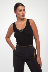 Top damski prążkowany z jedwabiem ELISABETTA FRANCHI. Topy Elisabetta Franchi, bez wzorów, prążkowane, bez kołnierzyka, bez ramiączek. Za 1,259.00 zł.