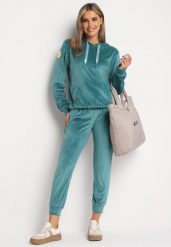 Zielony Komplet Dresowy z Bawełną Bluza z Kapturem i Kieszenią Spodnie z Gumką w Talii Quesaria. Zielone bluzy Born2be, m, bez wzorów, z bawełny, bez ramiączek, z kapturem. W wyprzedaży za 93.49 zł.