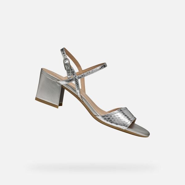 Sandały GEOX D NEW ERAKLIA 50 Srebrny. Szare sandały Geox, bez wzorów, ze skóry, bez obcasa, bez zapięcia. Za 284.99 zł.