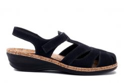 SUAVE 720008-05 duke, sandały damskie. Niebieskie sandały Suave, bez wzorów, ze skóry, bez obcasa, na koturnie, bez zapięcia. Za 379.90 zł.