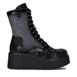 Botki Maciejka. Czarne botki Maciejka, bez wzorów, bez obcasa, na płaskiej podeszwie, bez zapięcia. Za 439.99 zł.