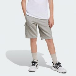 Szorty Essentials Cargo Kids. Czarne szorty adidas, bez wzorów, z materiału, sportowe. W wyprzedaży za 111.20 zł.