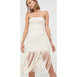 Pinko sukienka kolor beżowy mini dopasowana. Brązowe sukienki Pinko, l, bez wzorów, bez kołnierzyka, bez ramiączek, mini, dopasowane. W wyprzedaży za 959.99 zł.
