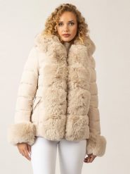 APART Kurtka zimowa w kolorze beżowym rozmiar: 38. Brązowe kurtki Apart, na zimę, bez wzorów, z puchu, bez kaptura. Za 572.37 zł.