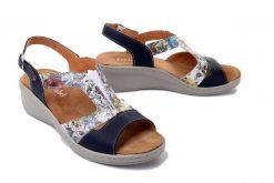 COMFORTABEL 710136-05 navy, sandały damskie. Niebieskie sandały Comfortabel, bez wzorów, ze skóry, bez obcasa, bez zapięcia. Za 354.90 zł.