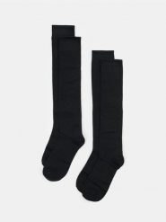 Prążkowane podkolanówki z bawełną 2 pack - czarny. Czarne skarpetki Sinsay, bez wzorów, z bawełny. Za 12.99 zł.
