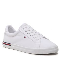 Tenisówki Tommy Hilfiger. Białe trampki Tommy Hilfiger, bez wzorów, bez zapięcia. Za 329.99 zł.