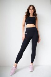 Legginsy z wysokim stanem do jogi i pilatesu 2skin Harmony black. Czarne legginsy 2SkIN, bez wzorów, z materiału, sportowe. Za 219.00 zł.