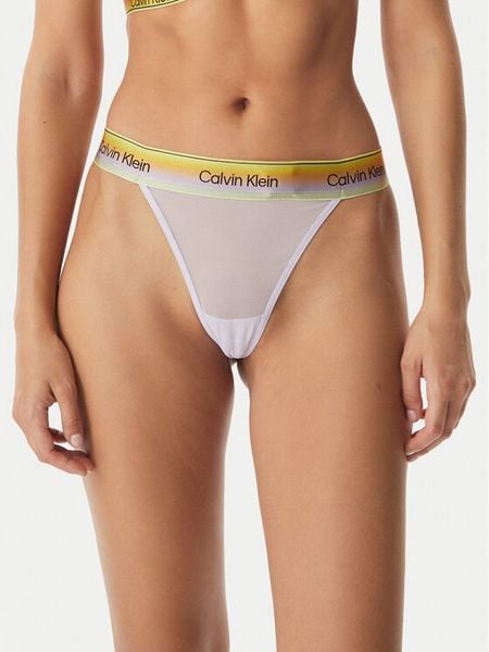 Calvin Klein Underwear Stringi LV00QF8856 Fioletowy jasny. Fioletowe stringi Calvin Klein Underwear, bez wzorów, z syntetyku. Za 93.99 zł.