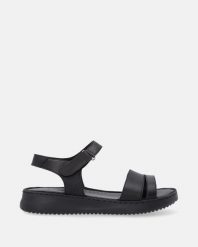 SANDAŁY DAMSKIE W KOLORZE CZARNYM 241603 BLACK. Czarne sandały Venezia, bez wzorów, ze skóry, bez obcasa, bez zapięcia. Za 229.00 zł.