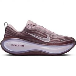 Buty do biegania damskie Nike Vomero Plus. Czerwone buty do biegania Nike, bez wzorów, bez zapięcia, do biegania. Za 1,063.00 zł.