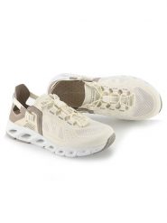 Alpine Pro Buty trekkingowe "Kiage" w kolorze kremowym rozmiar: 39. Brązowe buty trekkingowe Alpine Pro, bez zapięcia. Za 279.95 zł.