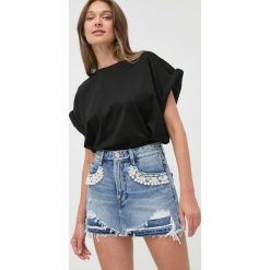 Miss Sixty szorty jeansowe damskie z aplikacją high waist. Niebieskie szorty Miss Sixty, z aplikacjami, z jeansu. Za 989.99 zł.