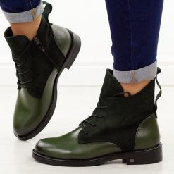 Zielone płaskie botki damskie Potocki 12080. Zielone botki POTOCKI, bez wzorów, z lakierowanej skóry, eleganckie, bez obcasa, na obcasie, bez zapięcia. Za 229.00 zł.