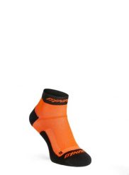 Skarpety biegowe Dynafit Vertical Mesh Footie. Brązowe skarpetki Dynafit, bez wzorów, z materiału. Za 89.00 zł.