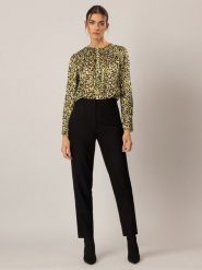 APART Spodnie w kolorze czarnym rozmiar: 40. Czarne spodnie materiałowe Apart, bez wzorów, z materiału, z podwyższonym stanem. Za 170.95 zł.