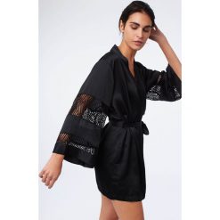Etam - Szlafrok Jordie. Szlafroki damskie marki Etam. Za 169.90 zł.