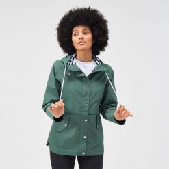 Kurtka turystyczna parka z membraną damska Bayla przeciwdeszczowa. Zielone płaszcze Regatta, na zimę, xl, bez wzorów, bez kaptura. W wyprzedaży za 282.45 zł.