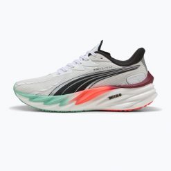 Buty do biegania damskie PUMA Velocity Nitro 4 Hyrox. Białe buty do biegania Puma, bez wzorów, bez zapięcia, do biegania. Za 433.99 zł.