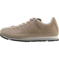 Scarpa MARGARITA Obuwie do biegania Turystyka camel. Niebieskie buty treningowe marki comma casual identity, z materiału, casualowe. W wyprzedaży za 439.20 zł.