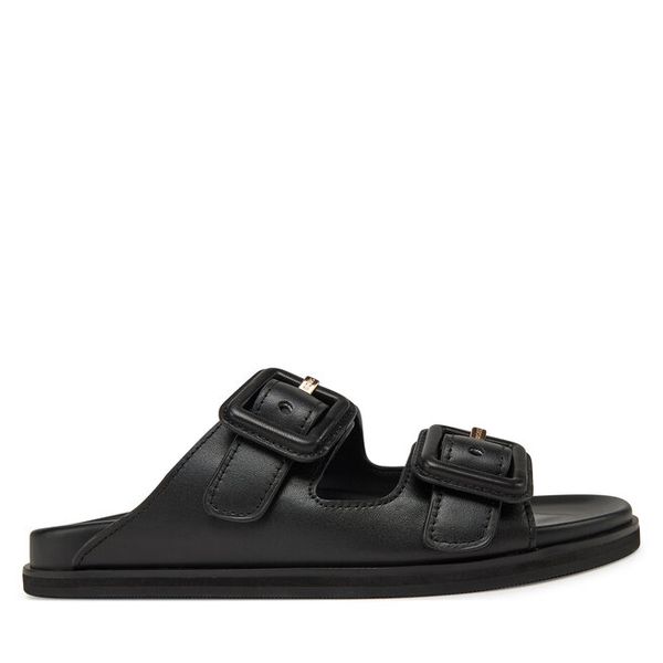 Klapki BOSS. Czarne klapki Boss, bez wzorów, bez obcasa, bez zapięcia. Za 849.99 zł.