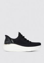 Buty do chodzenia damskie Skechers 117617BLK. Czarne buty treningowe Skechers, bez wzorów, z dzianiny, bez zapięcia, trekkingowe. Za 382.00 zł.