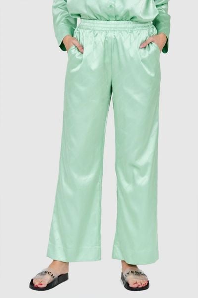 JUICY COUTURE Zielone satynowe spodnie piżamowe damskie w logo, Rozmiar S. Zielone piżamy Juicy Couture, s, bez wzorów, z satyny, bez kołnierzyka, bez ramiączek. W wyprzedaży za 190.99 zł.