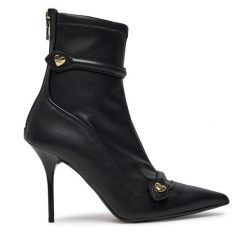 Botki LOVE MOSCHINO. Czarne botki Love Moschino, bez wzorów, bez obcasa, na szpilce, bez zapięcia. Za 799.99 zł.