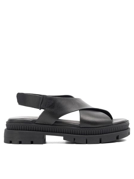 Badura Sandały FILETTO-23SS82-09 Czarny. Czarne sandały Badura, bez wzorów, ze skóry, bez obcasa, na płaskiej podeszwie, bez zapięcia. Za 369.99 zł.