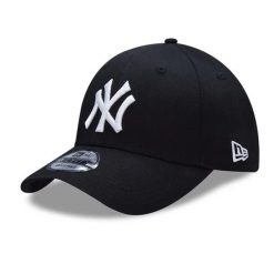 Czapka baseballowa New York Yankees. Czarne czapki z daszkiem New Era, bez wzorów. Za 227.50 zł.