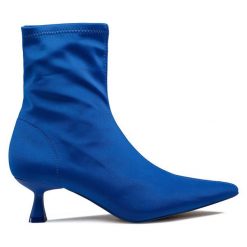 Botki JENNY. Niebieskie botki Jenny, bez wzorów, bez obcasa, na szpilce, bez zapięcia. Za 125.99 zł.
