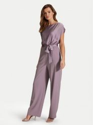 Swing Kombinezon 3AG01000 Fioletowy Loose Fit. Fioletowe sukienki Swing, bez wzorów, z syntetyku, bez kołnierzyka, bez ramiączek. Za 519.99 zł.