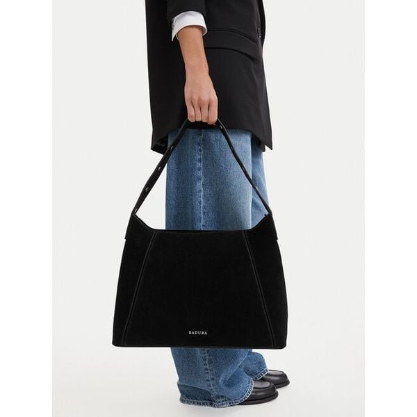 Torebka Badura. Czarne torebki klasyczne Badura, bez wzorów, klasyczne, bez dodatków. Za 426.99 zł.